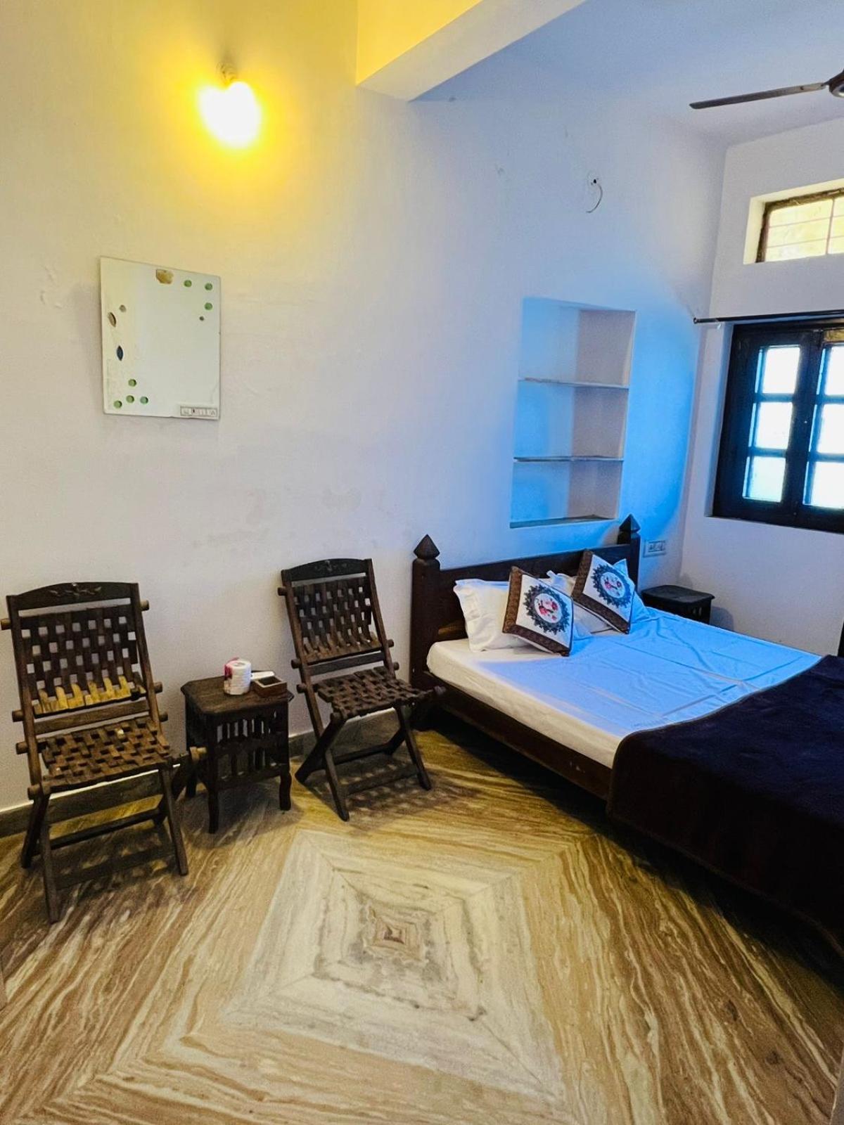 Suri Guest House بوشكار المظهر الخارجي الصورة