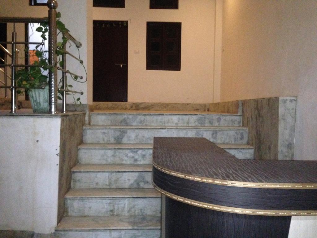 Suri Guest House بوشكار المظهر الخارجي الصورة